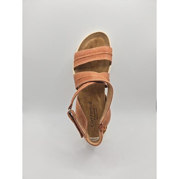 NIB Comfortiva Womens Calvina Luggage Tan Slingback Strappy Wedge Sandals 7.5M - Picture 3 of 5